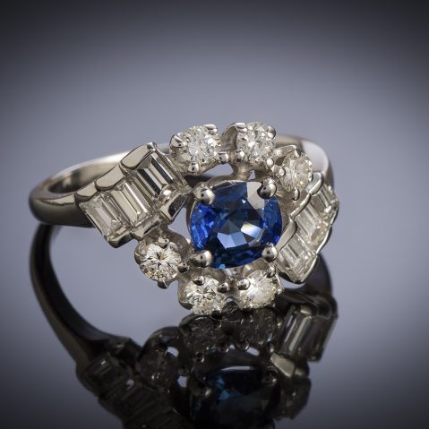 Bague vintage saphir birman naturel (certificat Gem Paris) diamants, vers 1960