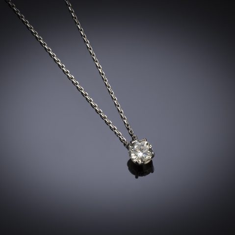 Pendentif et sa chaine diamant brillant (0,90 carat – certificat HRD)