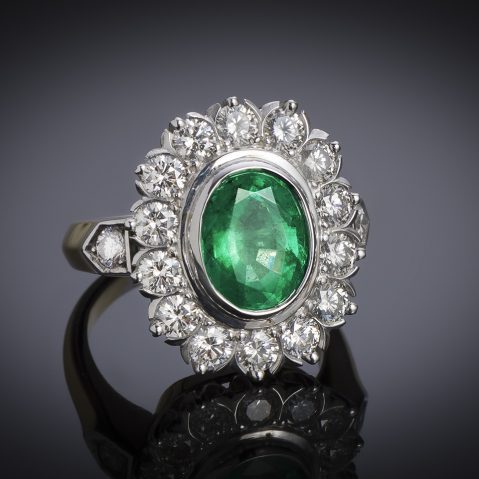 Bague émeraude vert intense (2,47 carats – Certificat CGL) diamants (1,50 carat)