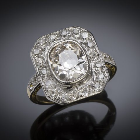 Bague diamants (3,30 carats, centre de 2,30 carats) vers 1920