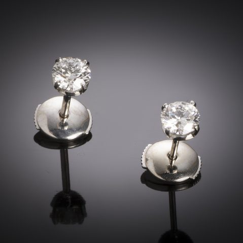 Boucles d’oreilles diamants (1 carat – Certificat GIA – Blanc exceptionnel +)