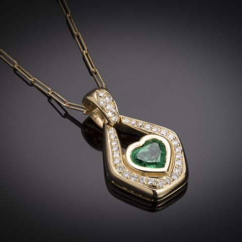 Pendentif et sa chaîne vintage émeraude de Colombie vert intense (2 carats – certificat CGL) diamants