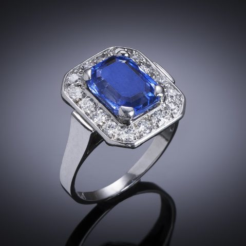 Bague Art déco saphir naturel bleu intense 4,10 carats (certificat laboratoire CGL) et diamants