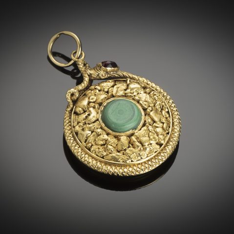 Pendentif fin XIXe siècle, or 830/1000 (20 k), malachite et cheveux – Asie