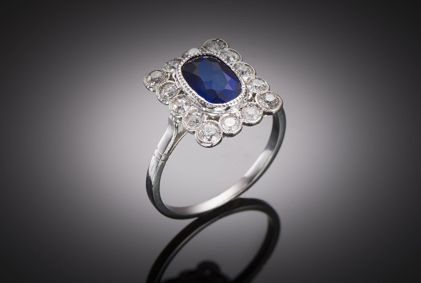 Bague saphir sales art deco
