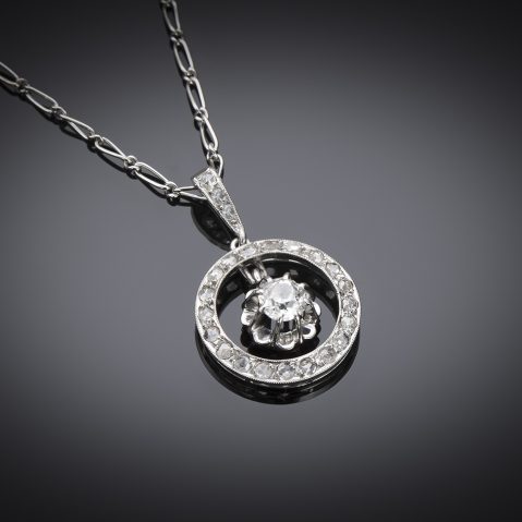 Pendentif et sa chaîne Art déco diamants