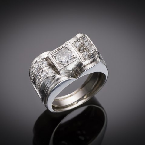 Bague moderniste vers 1935 diamants (1,2 carat)