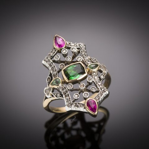 Bague fin XVIIIe siècle tourmaline et diamants (2,7 cm x 2 cm)