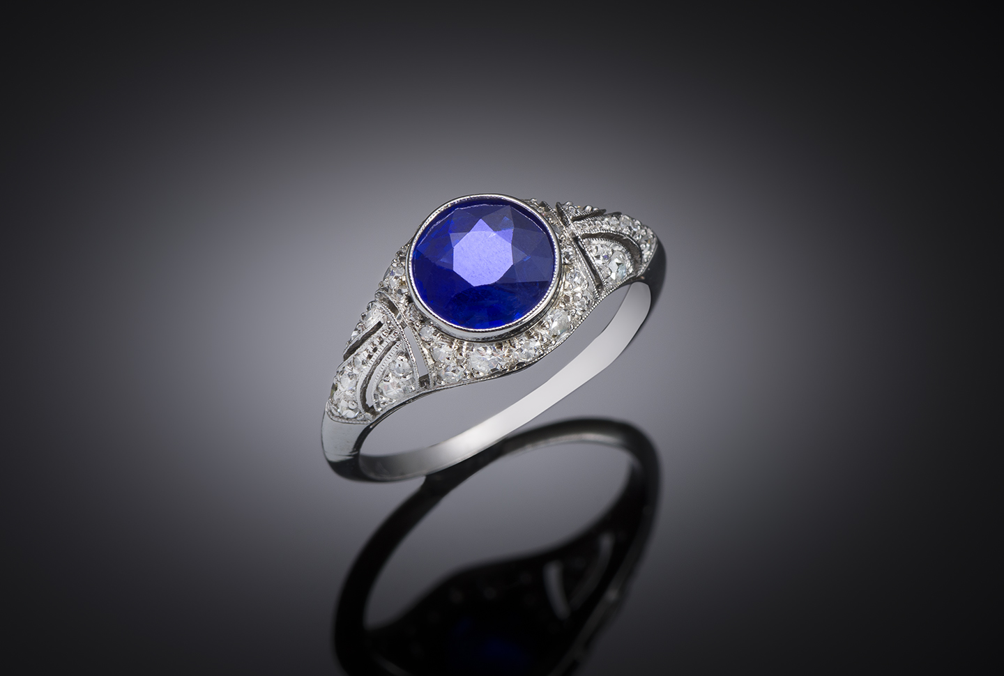 Bague Art déco saphir naturel non chauffé bleu royal (certificat laboratoire) et diamants-1