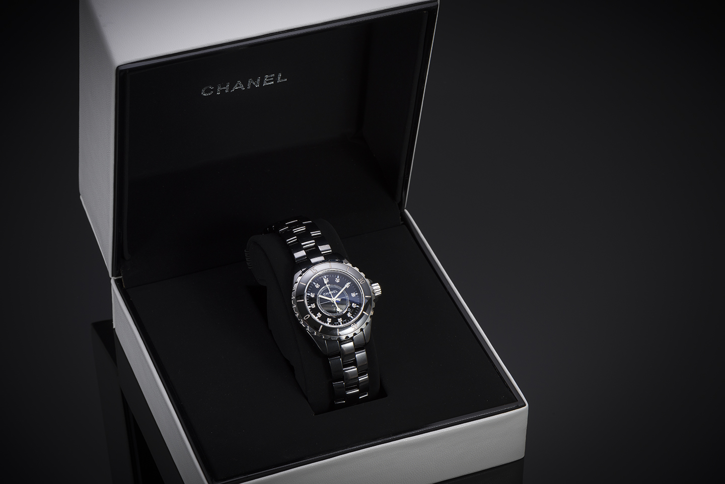 Montre Chanel J12 diamants-1