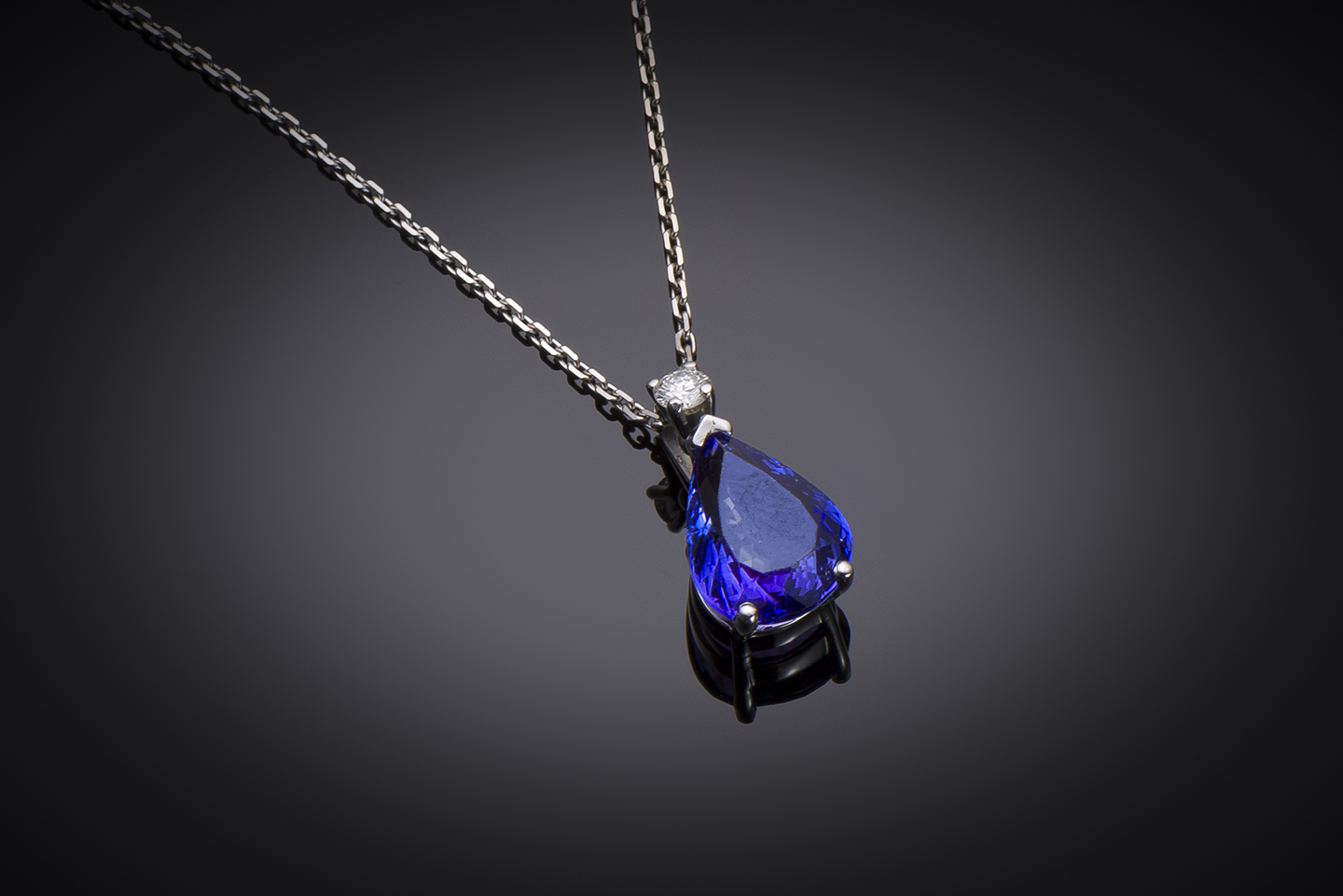 Pendentif et sa chaîne tanzanite poire (6,5 carats) diamant-1