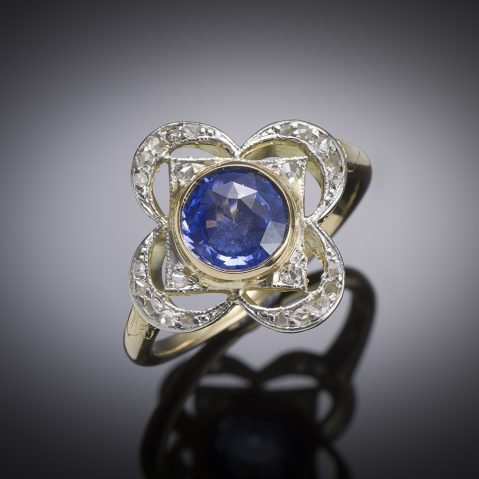 Bague début XXe siècle saphir naturel non chauffé bleu intense (certificat laboratoire) et diamants