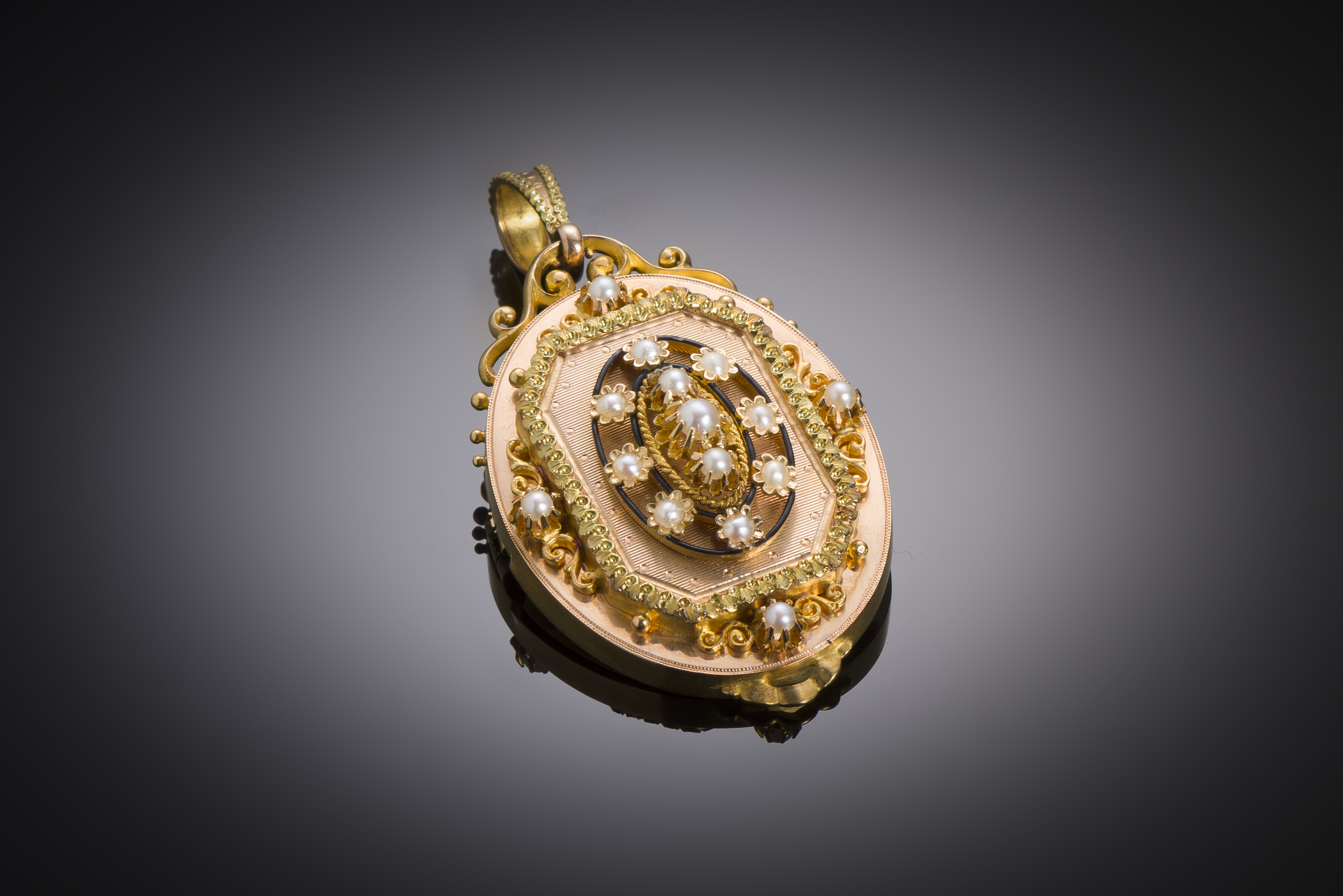 Pendentif / broche émaillé perles fines époque Napoléon III (poinçon or tête de cheval)-1