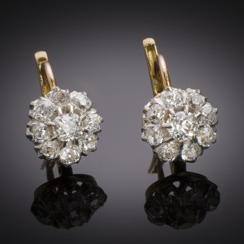 Boucles d’oreilles fin XIXe siècle diamants (2,10 carats). Travail français, poinçon tête de cheval (1838 – 1919).