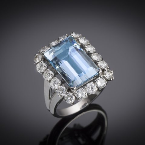 Bague vintage aigue-marine Santa Maria (7,80 carats, certificat laboratoire) diamants (1,80 carat)