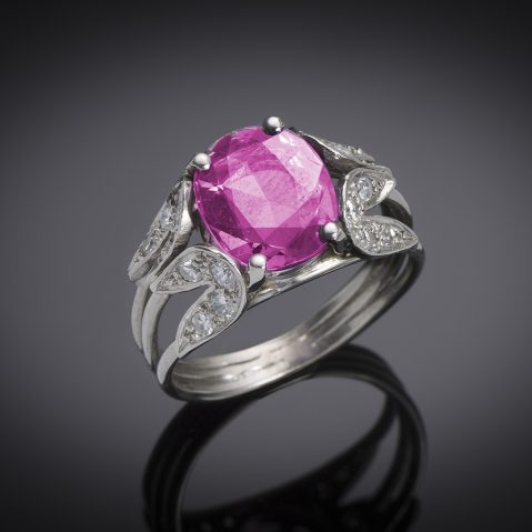 Bague vintage saphir rose naturel, non chauffé (certificat laboratoire) et diamants