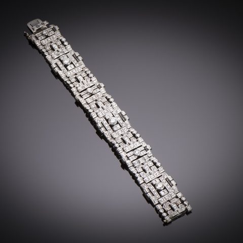 Bracelet Art déco diamants (environ 16 carats) en platine. Travail français vers 1930.