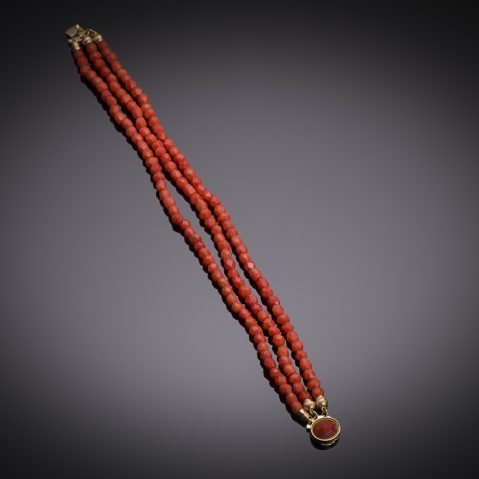 Bracelet corail début XIXe siècle (poinçon : coq)