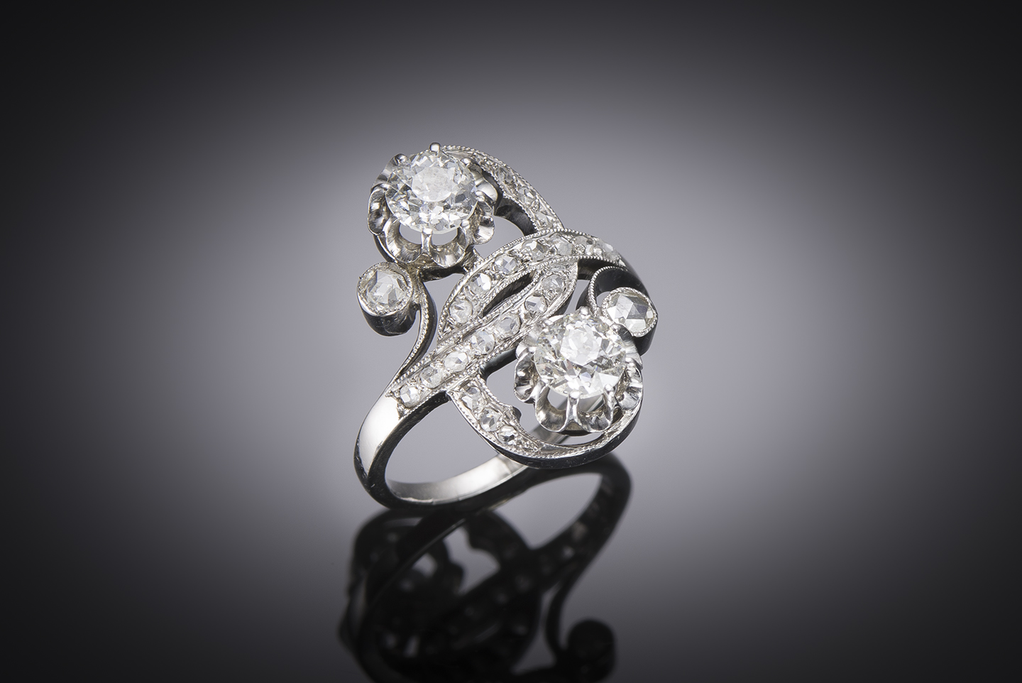 Bague Belle Epoque « vous et moi » diamants (0,70 carat x 2) en platine-1