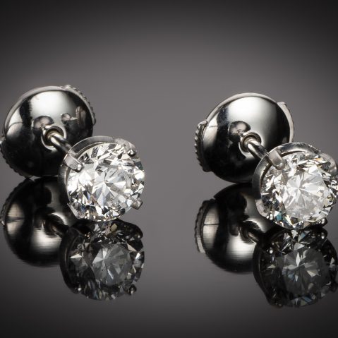 Boucles d’oreilles diamants (1,80 carat – Certificats GIA – G SI1)