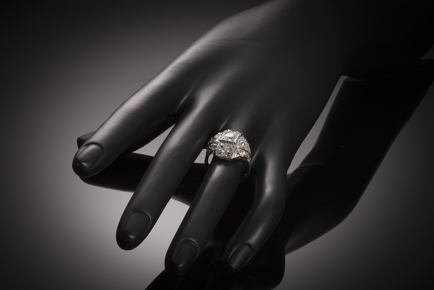 Bague Art déco diamants (1,70 carat). Travail français vers 1930.-3