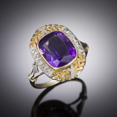Bague vers 1900 – 1910 améthyste diamants. Travail français.