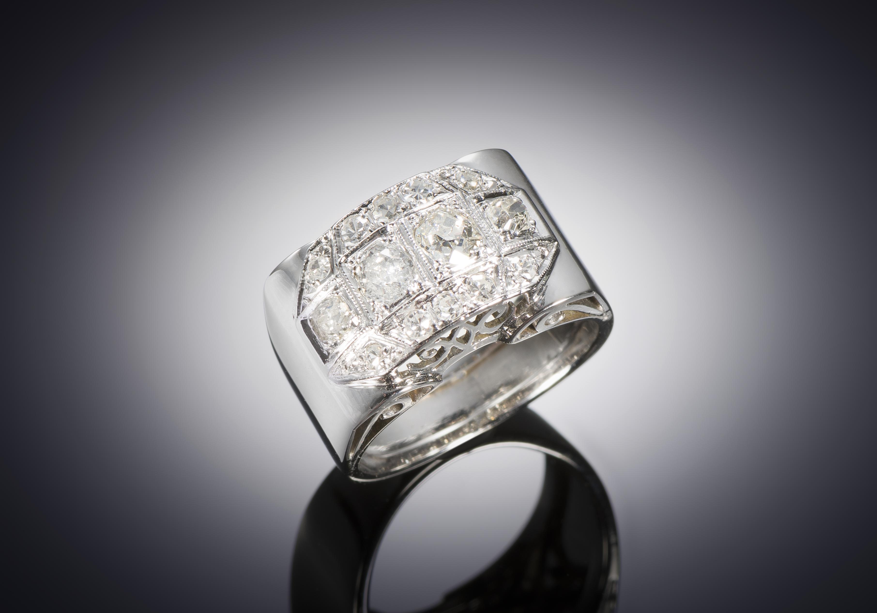 Bague vers 1935 diamants (1,50 carat). Travail français.-1