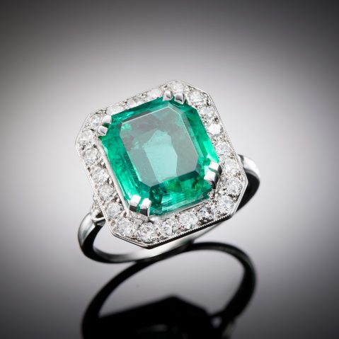 Bague émeraude de Colombie 5,25 carats vert intense / huile mineure (certificat laboratoire) et diamants