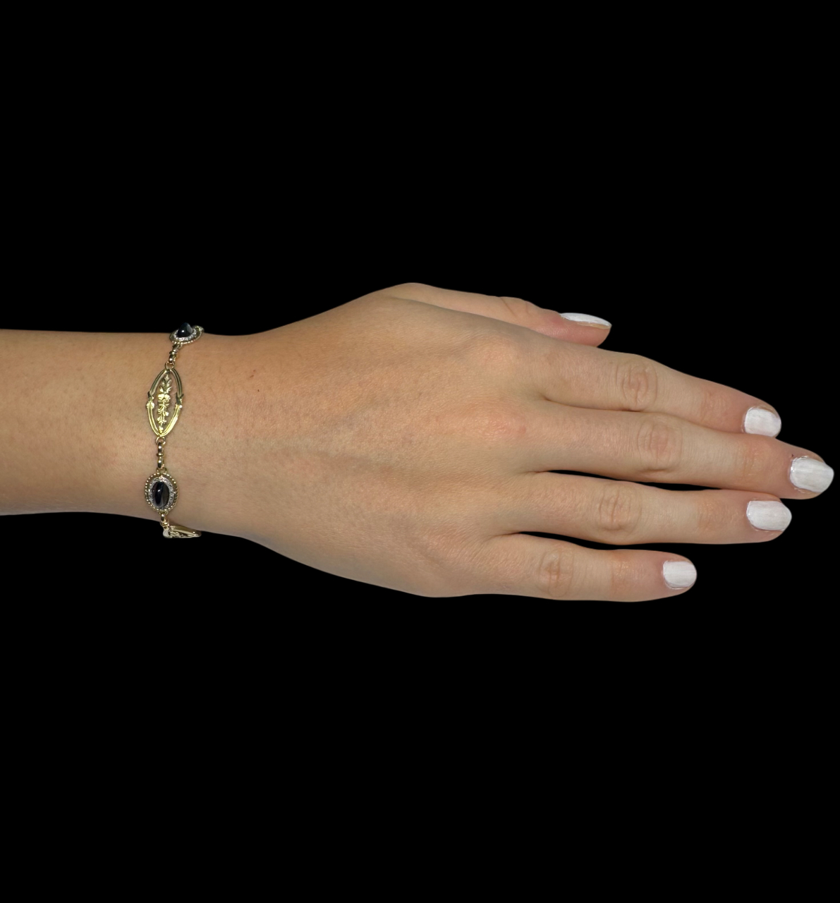 Bracelet fin XIXe siècle saphirs cabochon et diamants-2