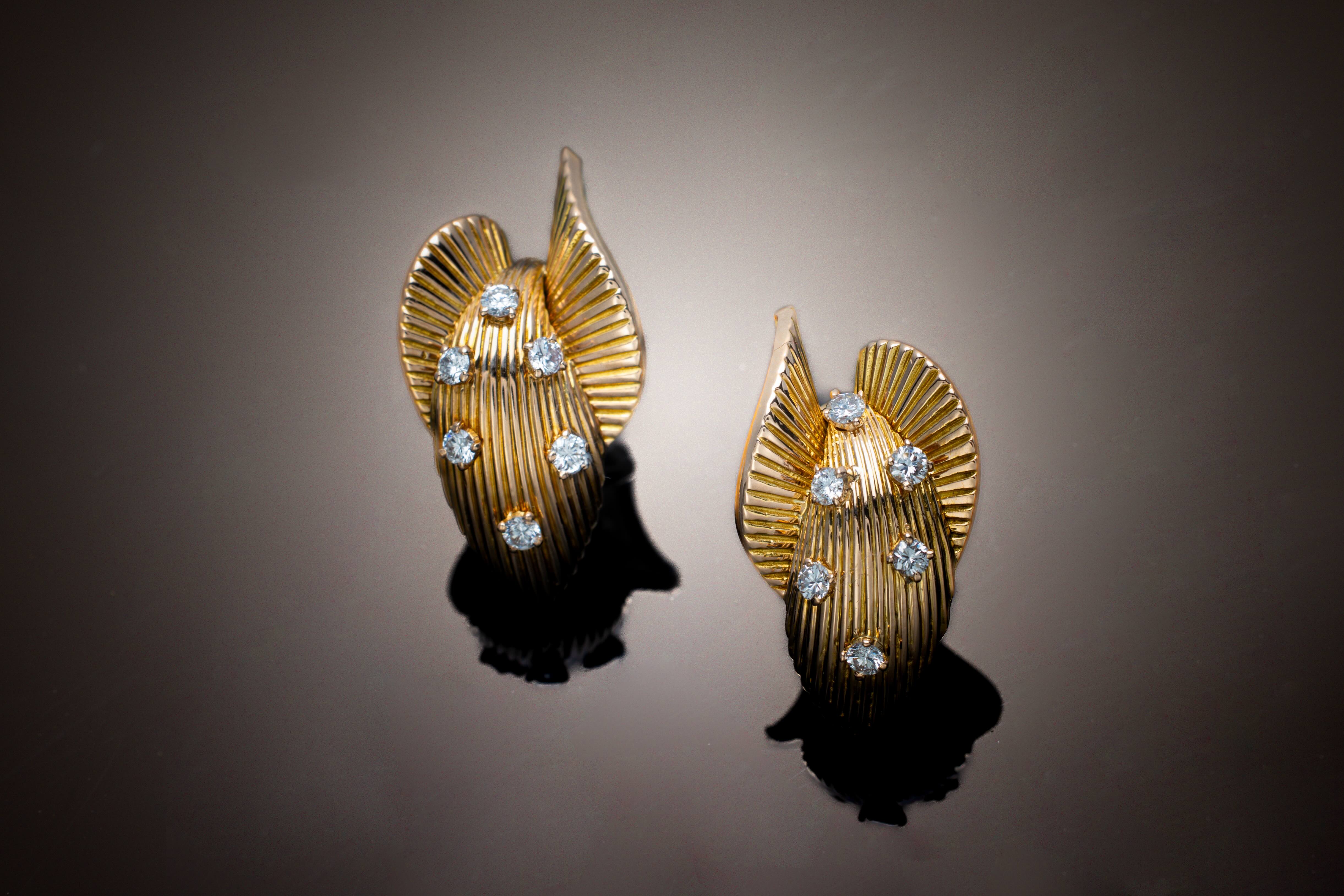 Boucles d’oreilles diamants. Travail français vers 1940 – 1950.-1