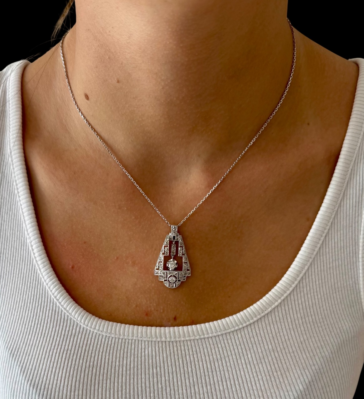 Pendentif Art déco et sa chaîne diamants-2