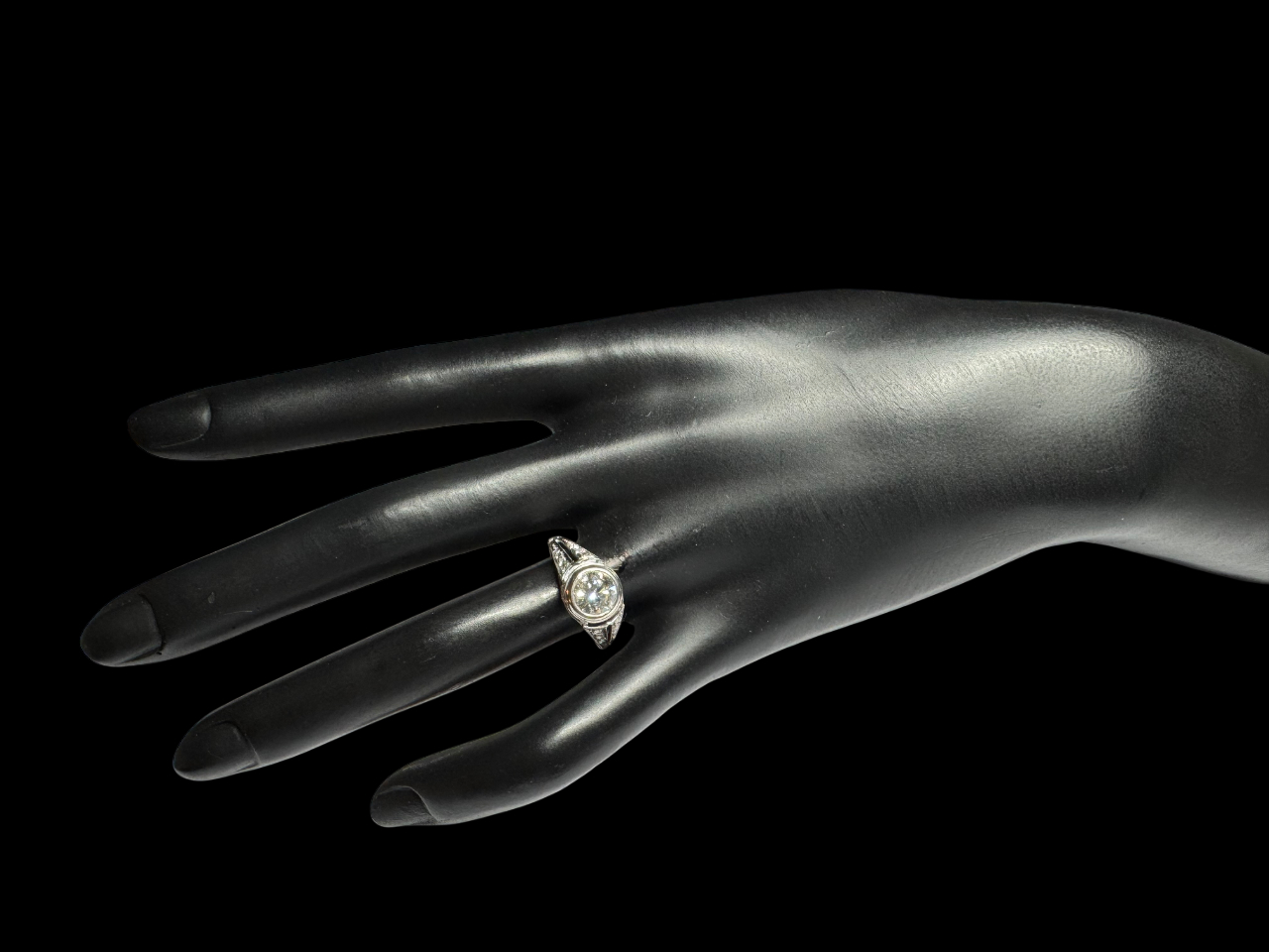 Bague Art Déco diamants (principal 1,5 carat avec certificat). Travail français vers 1935.-2