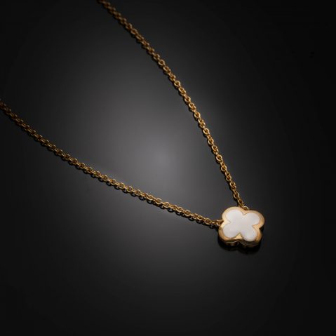 Collier Van Cleef & Arpels Alhambra nacre