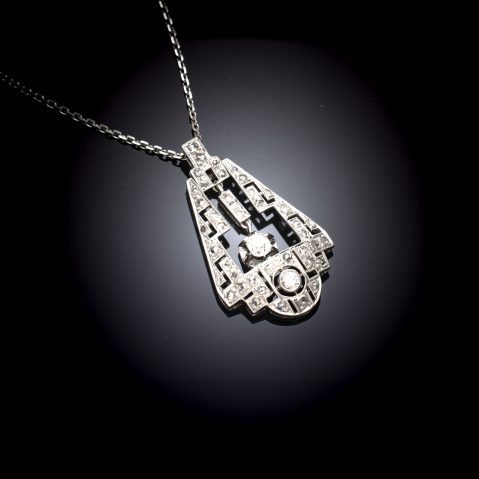 Pendentif Art déco et sa chaîne diamants