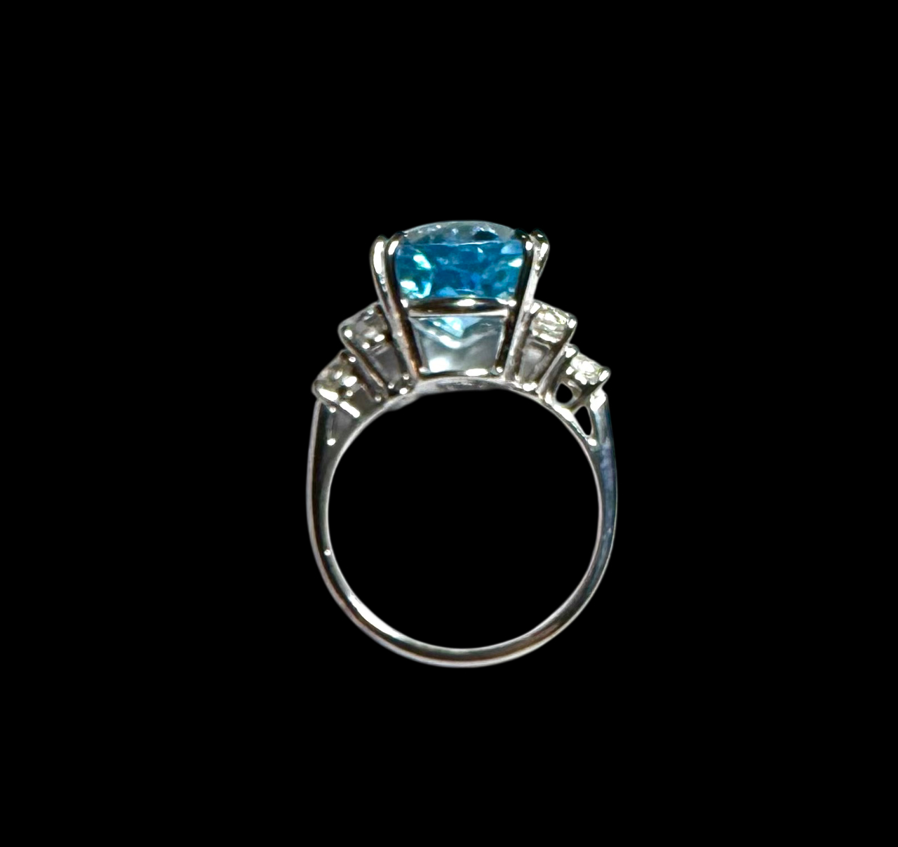 Bague Chaumet vers 1950 – 1960 aigue-marine (8 carats) et diamants taille ancienne (0,80 carat)-3