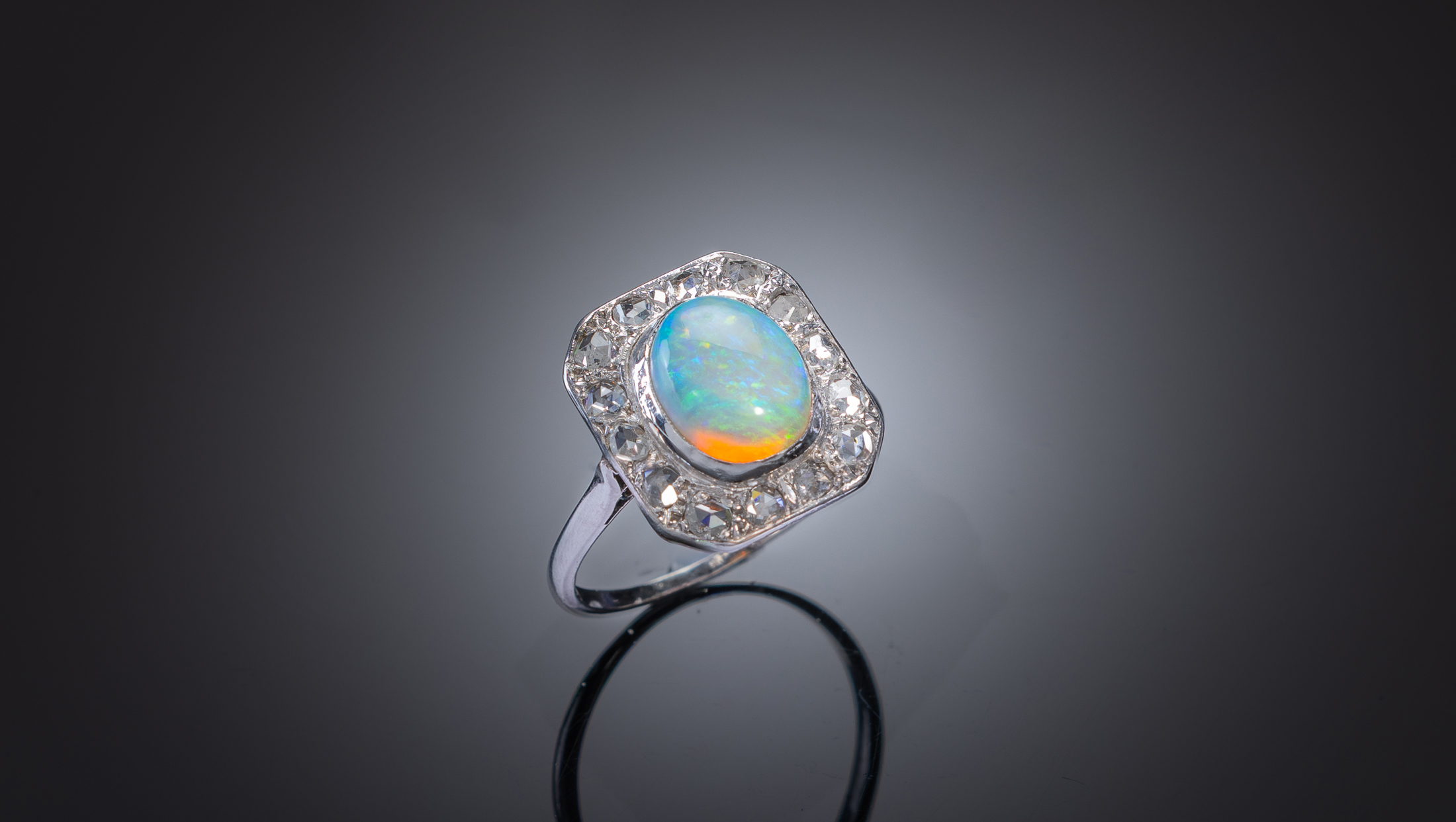 Bague diamants Art Déco opale australienne et diamants-1