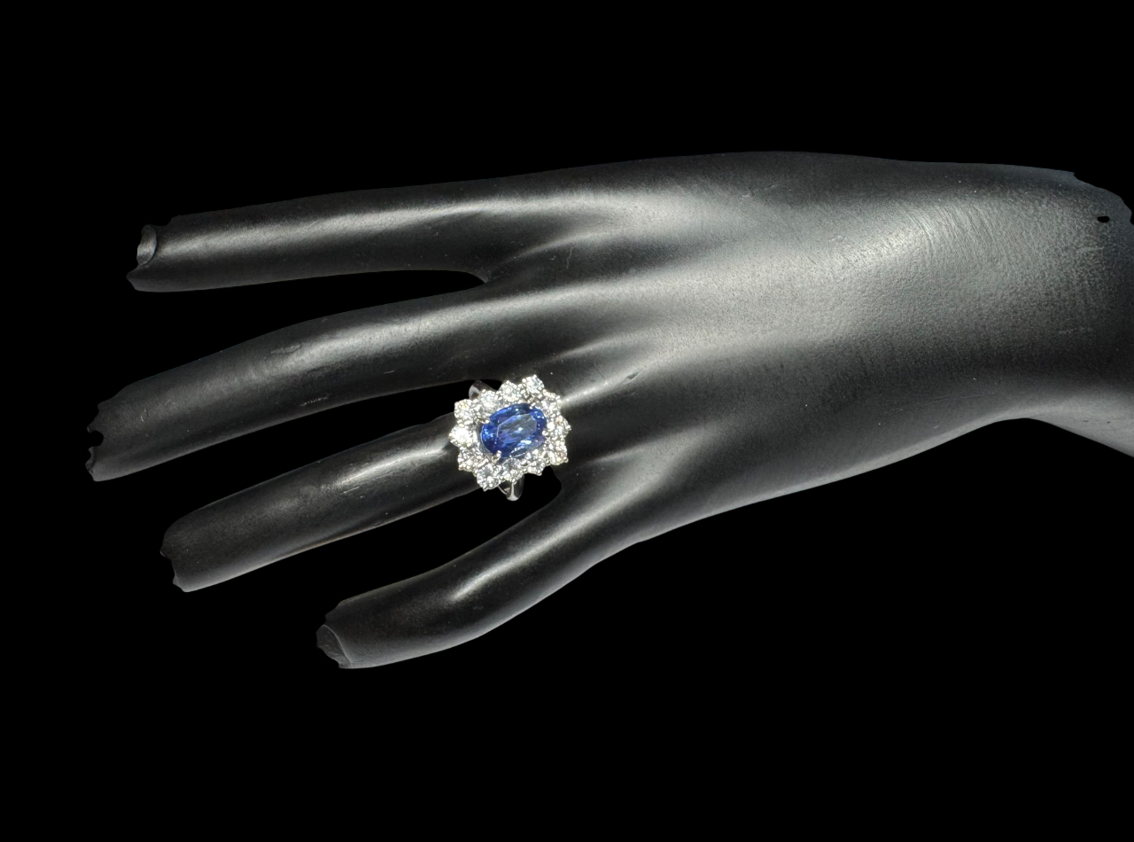 Bague vintage saphir naturel, non chauffé de 4,34 carats (certificat laboratoire) et diamants brillant (1,60 carat)-3