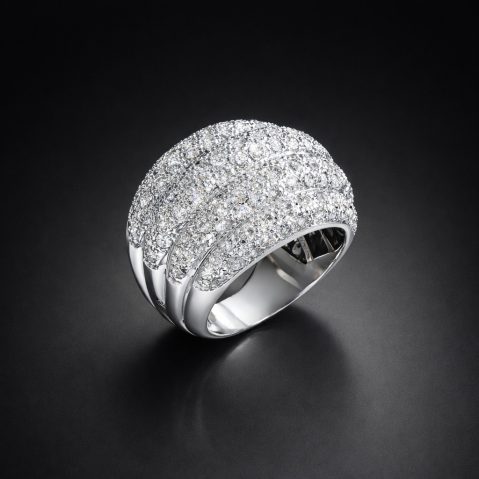Bague dôme diamants brillant (2 carats – 20,10 grammes). Travail français.
