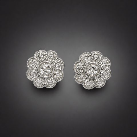 Boucles d’oreilles à motif floral, début du XXe siècle (1900–1920), diamants taille ancienne (2 carats)