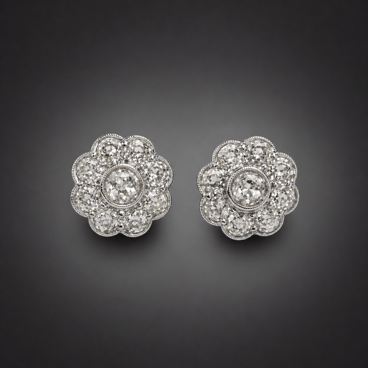 Boucles d’oreilles à motif floral, début du XXe siècle (1900–1920), diamants taille ancienne (2 carats)-1