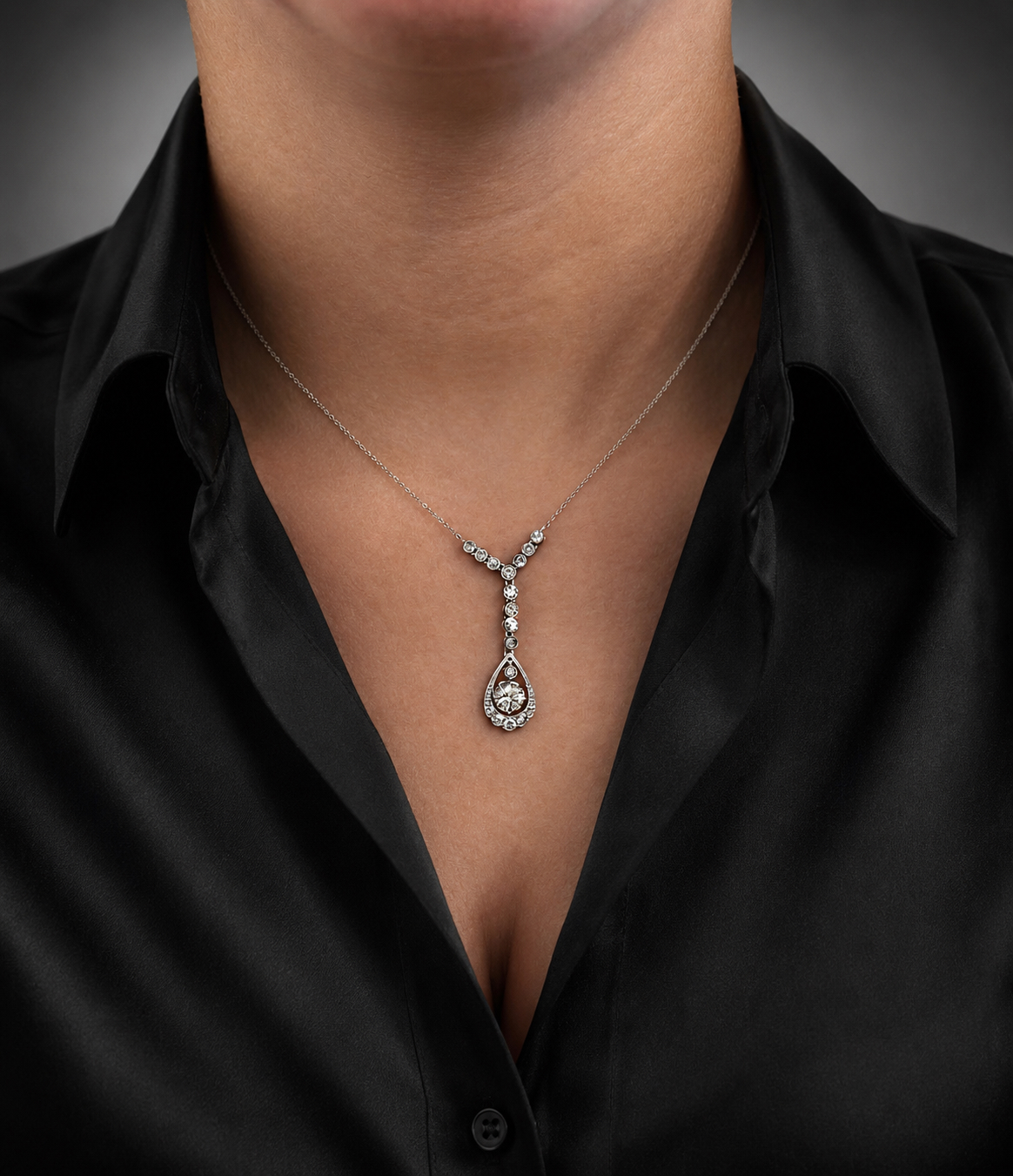 Collier Art Déco diamants. Travail français vers 1930.-2