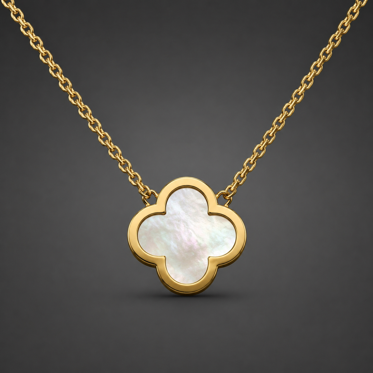 Collier Van Cleef & Arpels Pure Alhambra nacre-1