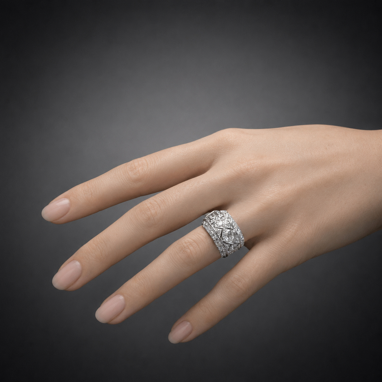 Bague Art déco bandeau diamants (environ 1,80 carat). Travail français vers 1930.-3