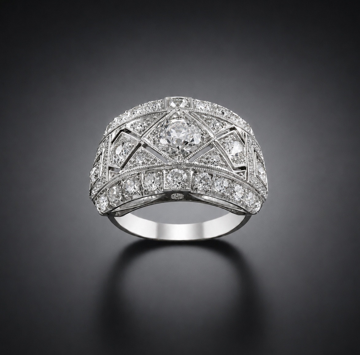 Bague Art déco bandeau diamants (environ 1,80 carat). Travail français vers 1930.-1