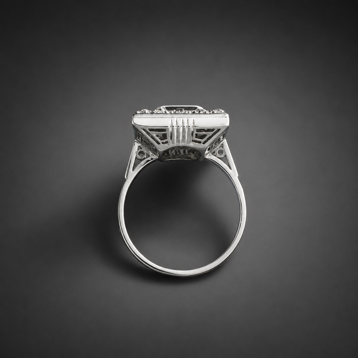 Bague Art déco émeraude Colombie (examen du Laboratoire Français de Gemmologie) et diamants sur platine-2