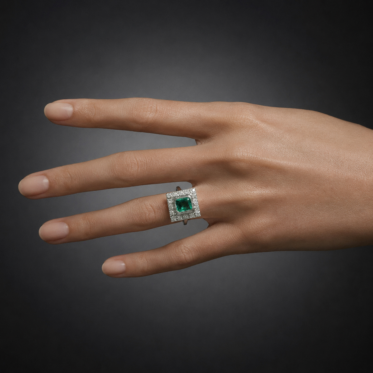 Bague Art déco émeraude Colombie (examen du Laboratoire Français de Gemmologie) et diamants sur platine-3