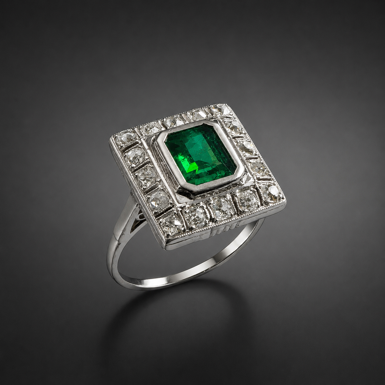 Bague Art déco émeraude Colombie (examen du Laboratoire Français de Gemmologie) et diamants sur platine-1