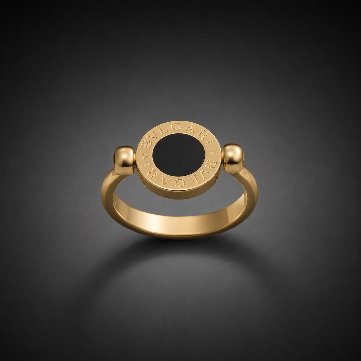 Bague Bulgari pivotante corail et onyx-2