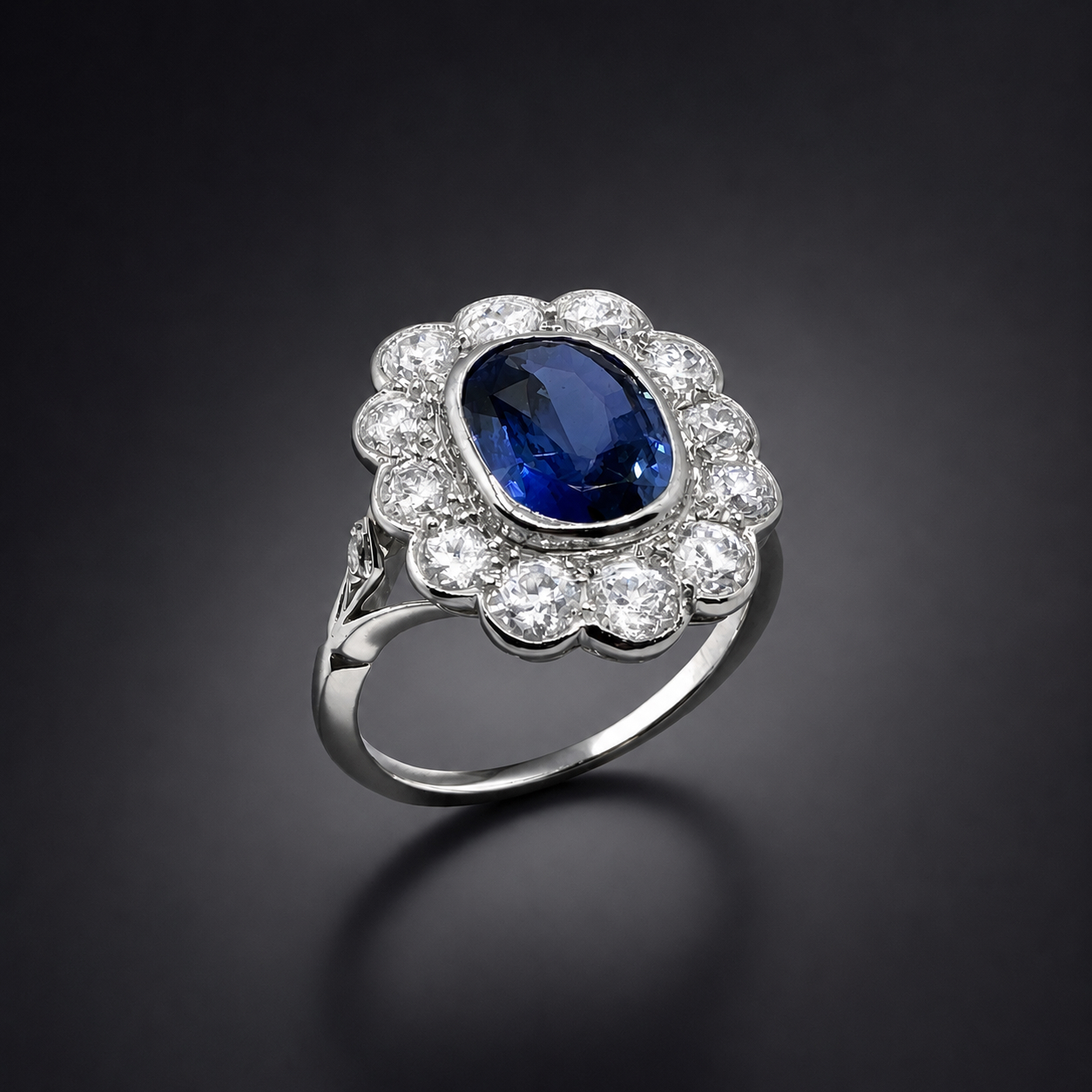 Bague Art Déco saphir non chauffé (certificat LFG) et diamants. Travail français vers 1930.-1