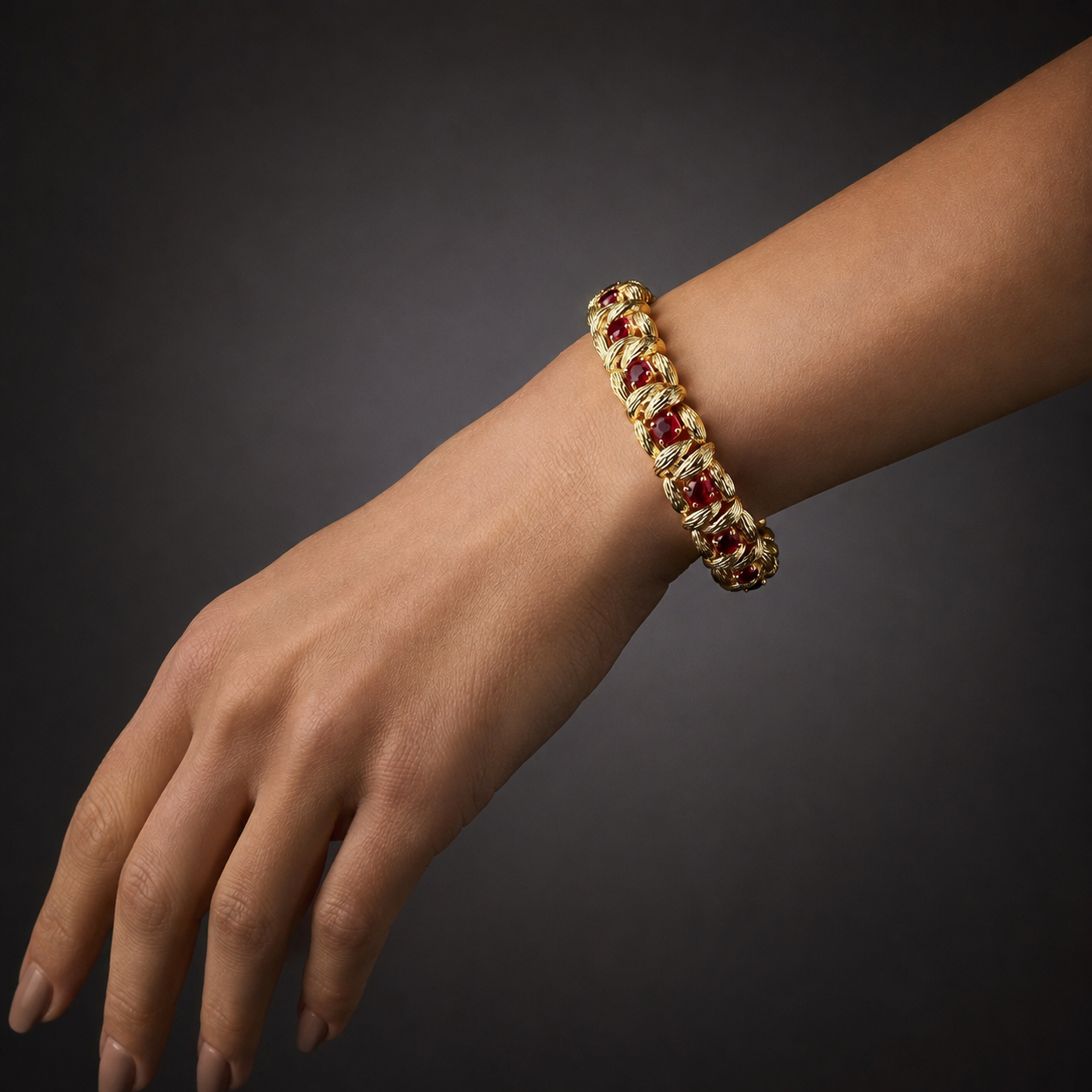 Bracelet Mauboussin vers 1970 – 1980 rubis non chauffés (examen Laboratoire Français de Gemmologie). Poinçon : A. Vassort.-3